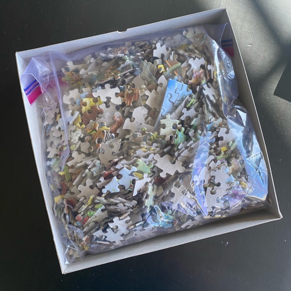 BITS & PIECES • 1,000 Piece Puzzle - Picture 4 of 4